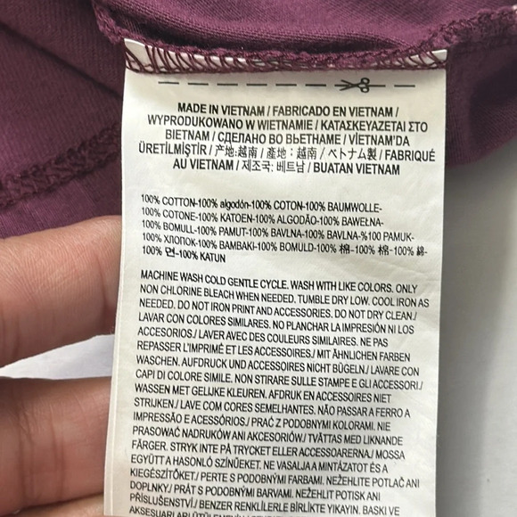 Vans Blender Bender Women’s Size Medium Burgundy Short Sleeve NWT - Picture 7 of 8